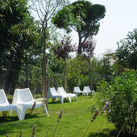 Cal Nou 9 - Adults Only *